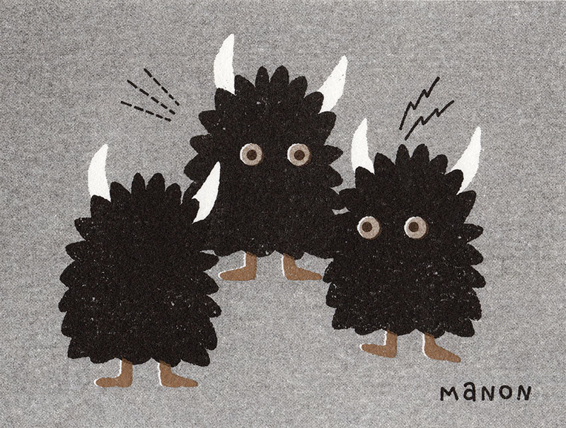 アジア人女性と花